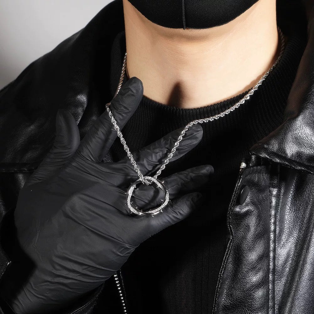 Kendrick- thorn necklace(silver)