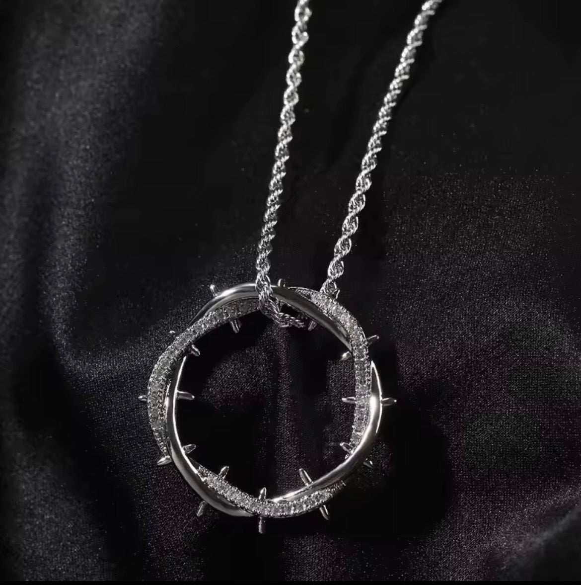 Kendrick- thorn necklace(silver)